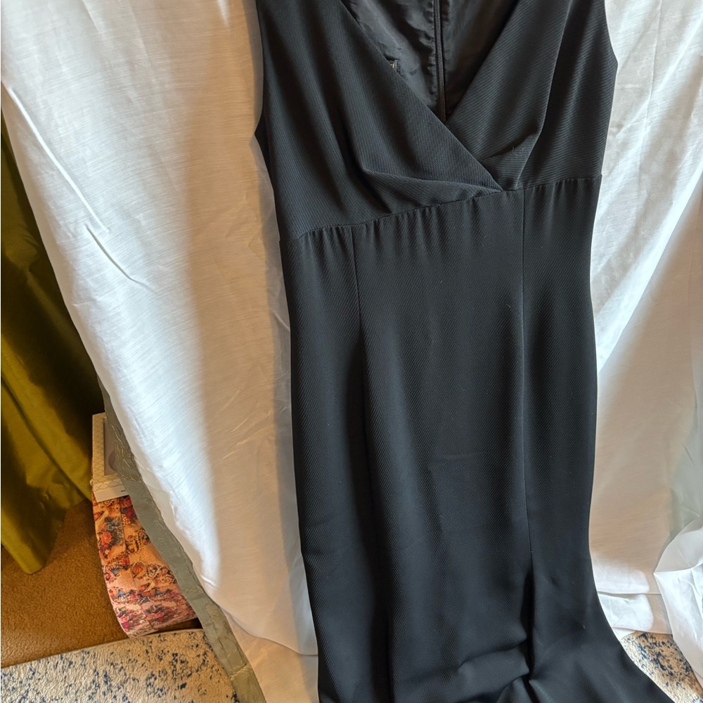 Elegant Black Sleeveless Dress